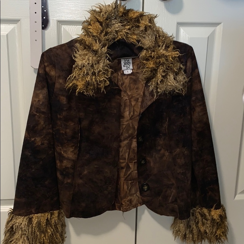 Really cute jacket with faux fur trim